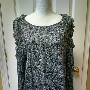 Old Navy XXL 2XL Cold Shoulder black Paisley Top
